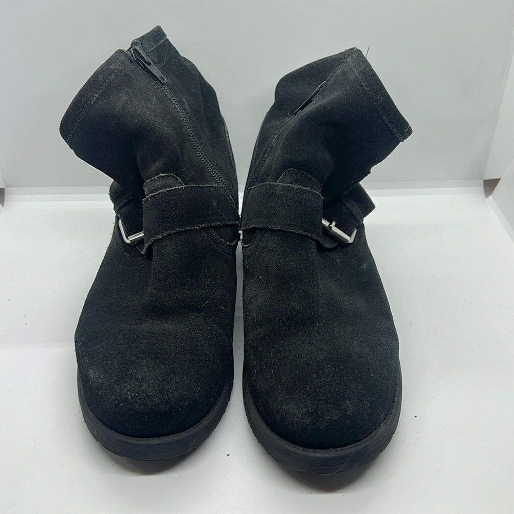 Black suede Steve Madden Booties